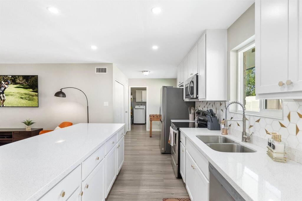 Cozy-Perfect Location-Private Pool-Heat Optional- Spring Training-Gcu Villa Phoenix Bagian luar foto